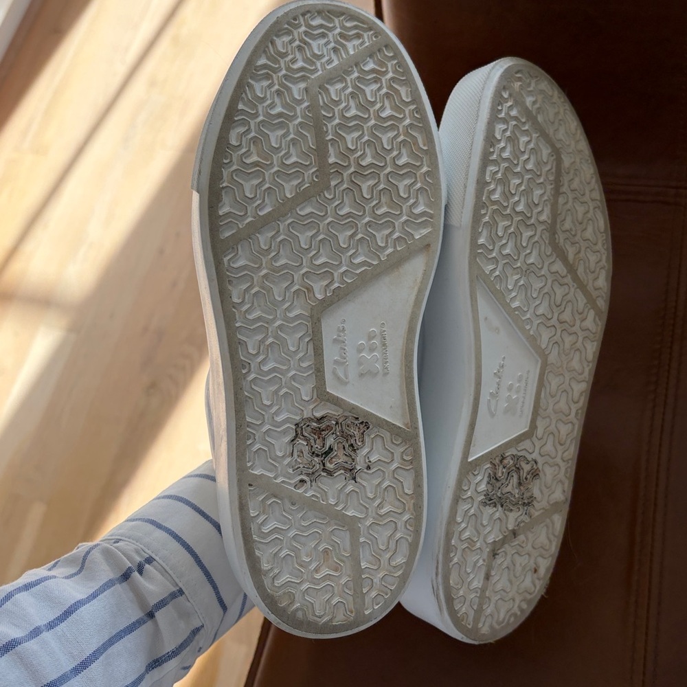 Clarks White Leather Platform-Style Sneakers - Picture 6 of 9